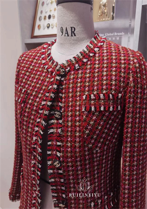 ���׶���