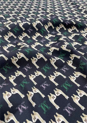 ���϶���