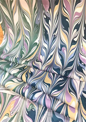 ���϶���