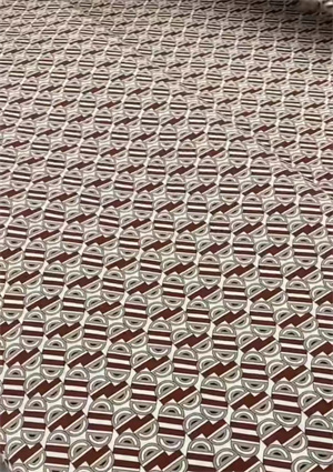 ���϶���