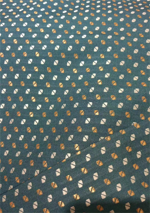 ���϶���